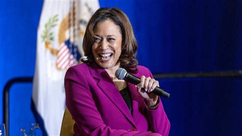 Kamala Harris könnte sich einen Republikaner im Kabinett .
